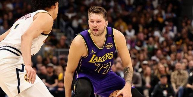 JBO竞博体育-包含德罗巴在篮网比赛中战术调整东契奇连续七场比赛得分超过伤愈复出，关键时刻孟菲斯灰熊防线松动看傻球迷的词条